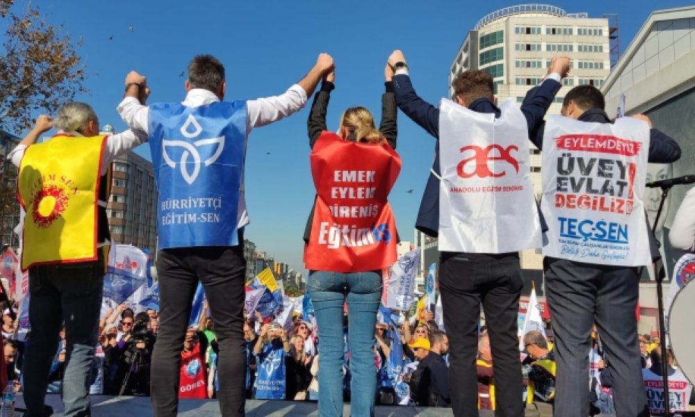 Öğretmenlere dokunmayacaktınız!